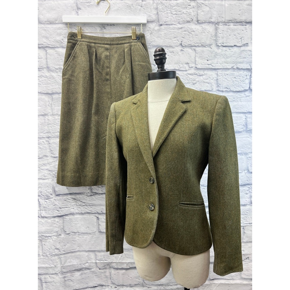 Olive Green Women's Two-Piece Skirt Suit Set - Tailored Blazer & Skirt